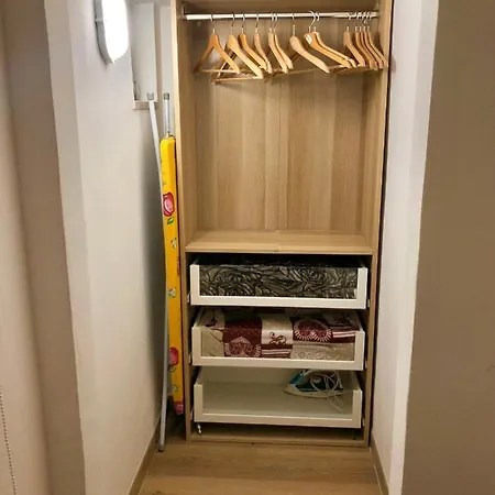 Stazione - Moderno - Netflix & Amazon Prime Video *